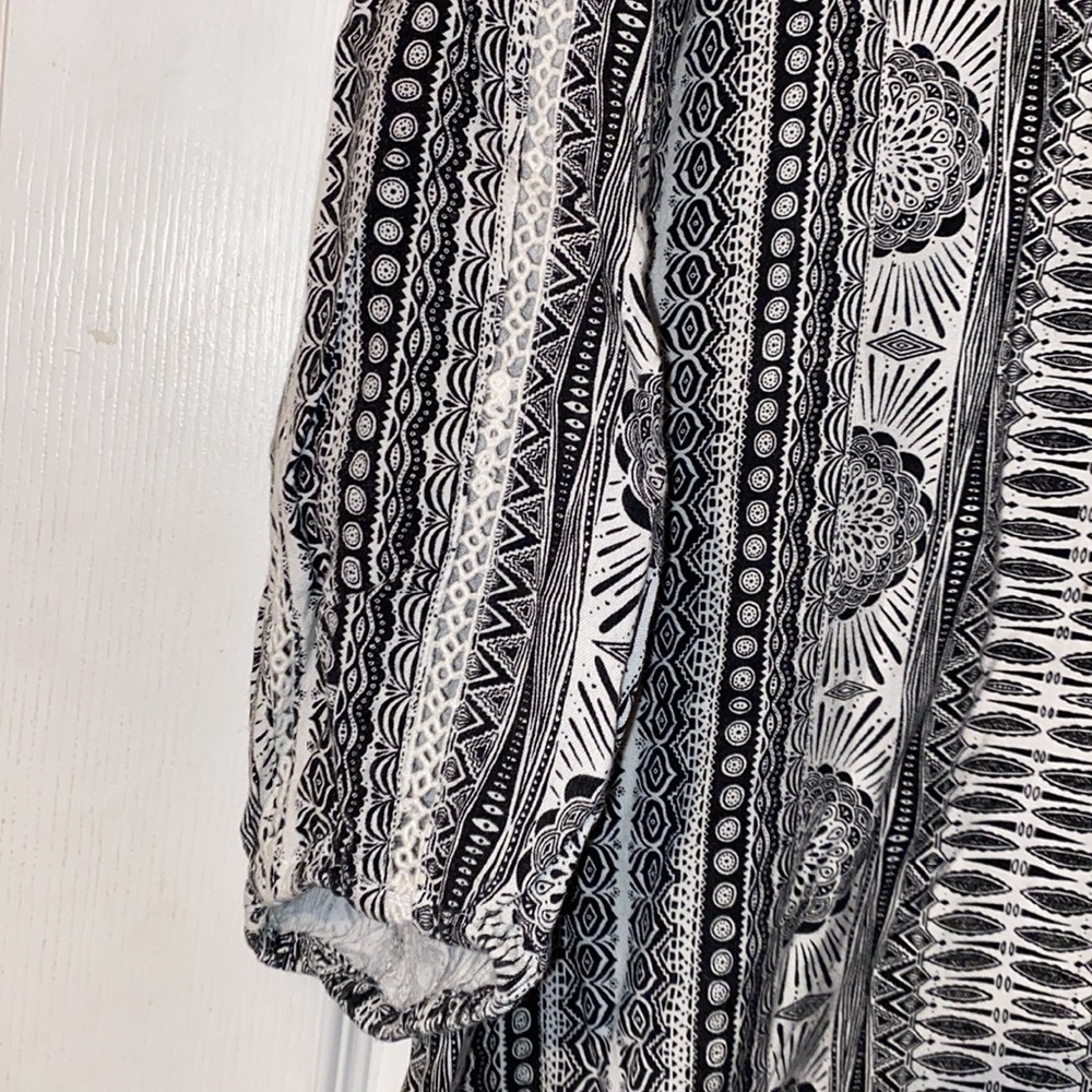 3/$30 Roxy Boho Style Top - Picture 7 of 10